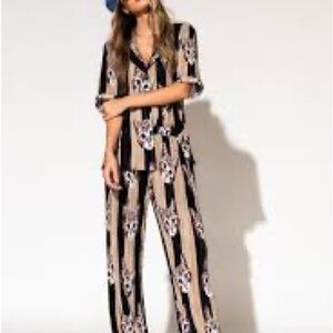 Dressed in LaLa - The World is Yours Plissé Set in Pretty Kitty